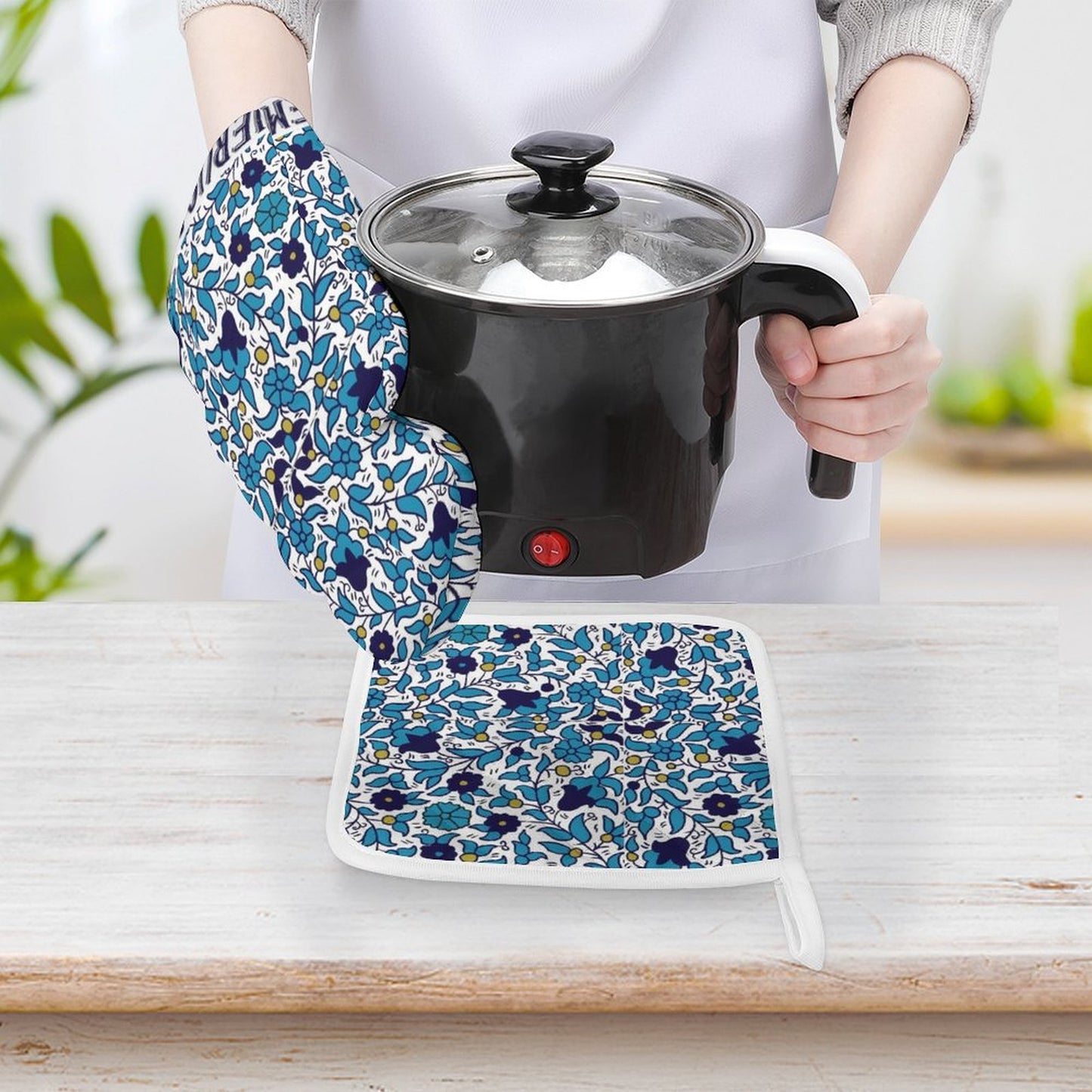 Jerusalem Heat Resistant Oven Mitt With Pot Holder(Two Pieces Set))