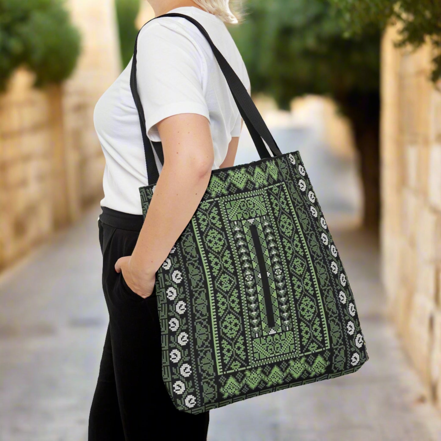 Tote bag, Palestinian Realistic Tatreez print Pattern