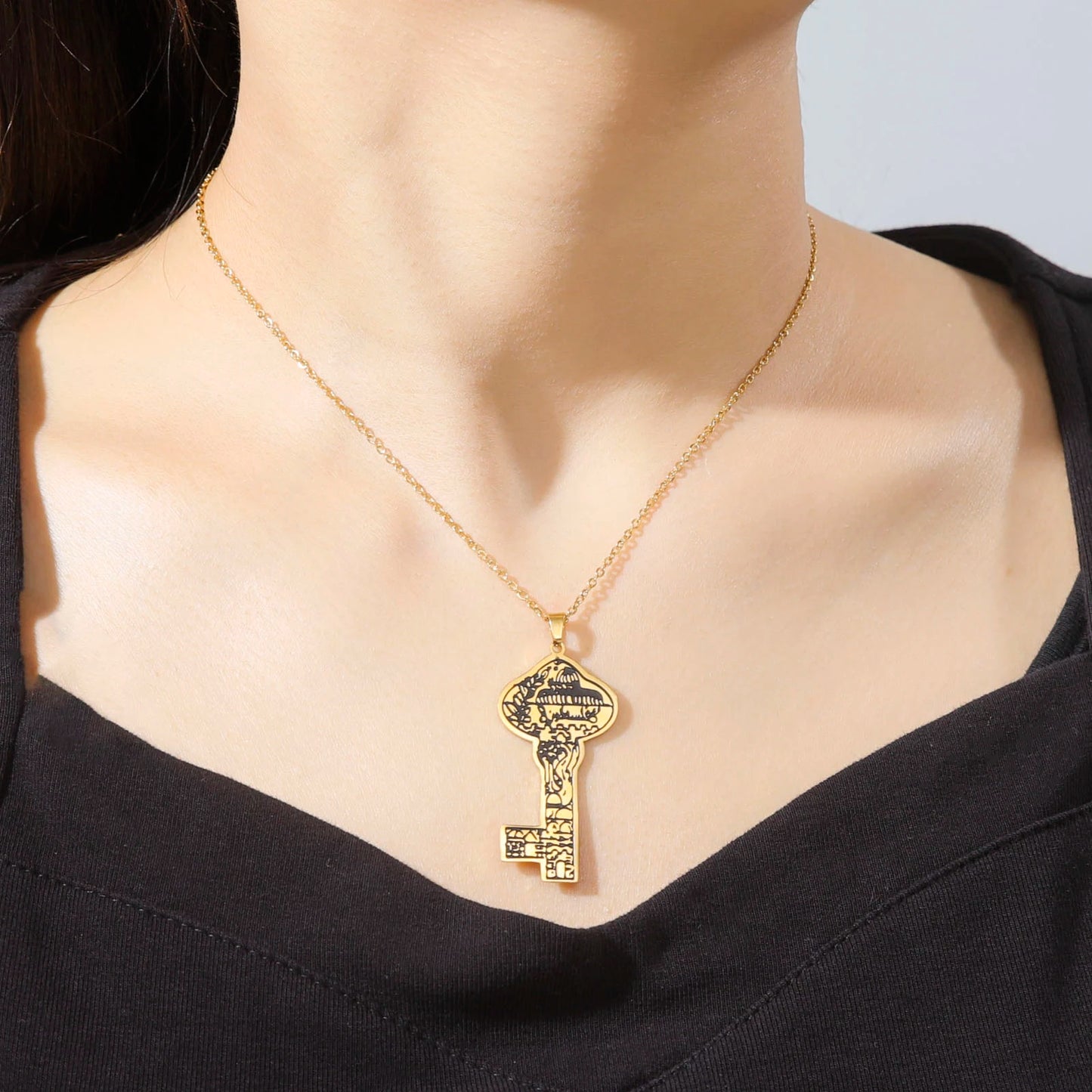 Vintage Palestinian Right of Return Key Pendant Necklace for Women Men Stainless Steel Jewelry