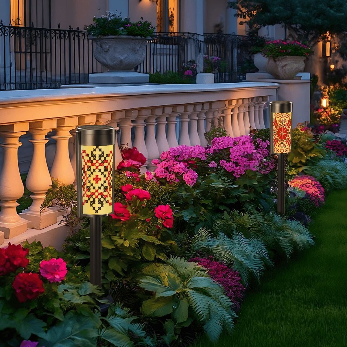 Tatreez Patterns Outdoor Solar Lights